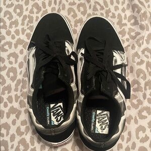 Vans Classic Black and White Low-Tops